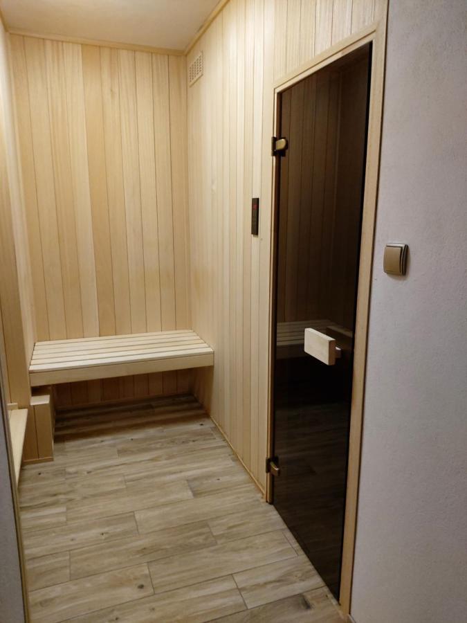 Dom Nad Jeziorem Roznowskim Tegoborze エクステリア 写真